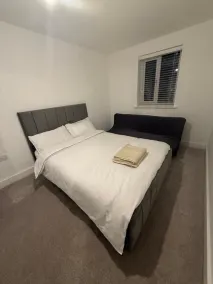 Charming 2-bedroom House Rental in Newport, UK - Rom