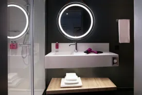Moxy Athens City - Bathroom