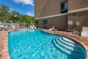 Comfort Suites Fort Pierce I-95 - Piscine