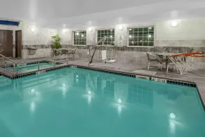 Baymont by Wyndham Minot - Pool
