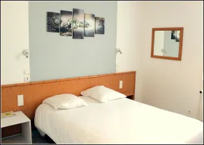Hotel Le Bourgogne - Værelse