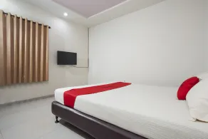 RedDoorz @ Panglima Sudirman - Zimmer