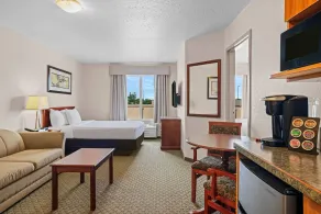 Days Inn & Suites by Wyndham Winkler - Chambre