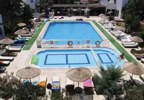 MB141 - Pool