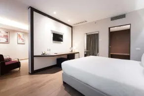 DoubleTree by Hilton Hotel Yerevan City Centre - Room