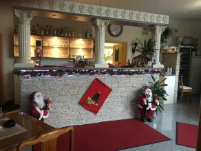Hotel Restaurant Artemis - Bar (on property)