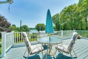 Boat Nearby: Barters Island Home w/ Views - Interiör