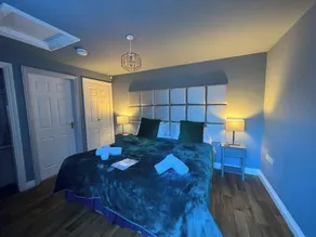 The Farmers Boy Inn Guest House - Room