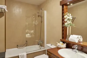 Hotel Grèvol Spa - Bathroom