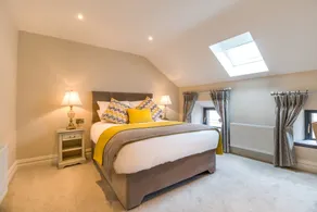 Kingston’s Townhouse - Room