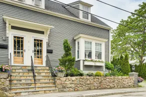 North Shore Townhome: 1 Mi to Singing Beach! - Interiör