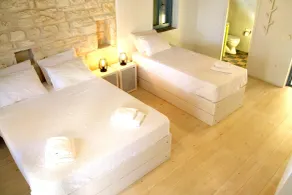 Nomads House - Rom