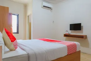 Capital O 91962 Pavilion Permata Surabaya - Room