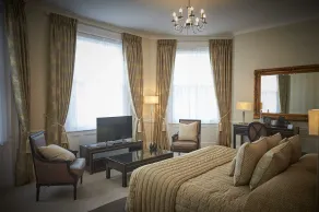 Phyllis Court Members Club - Room