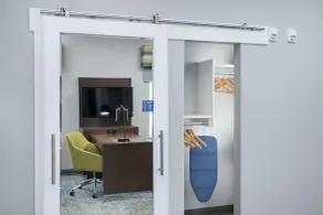 Hampton Inn & Suites Cape Canaveral Cruise Port - Chambre