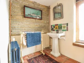 Jackdaw's Roost - Bathroom