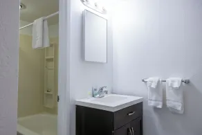 The Driftwood Lodge - Baño