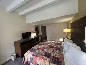 James River Inn & Suites - Rom