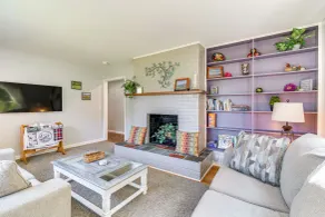 Near Trails + Wineries: Victor Getaway w/ Fire Pit - Intérieur