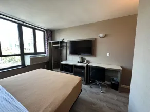 Regal Inn & Suites New York LaGuardia Hotel - Room