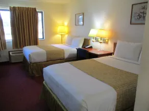 Travelodge by Wyndham Redwood Falls - Værelse