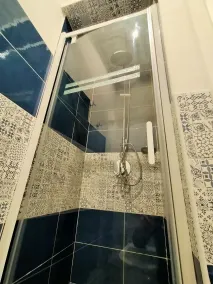 Lanzies Guesthouse - Badezimmer