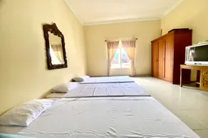Hotel O Kenzie Bunkbed Syariah - Habitación