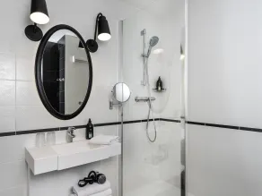 Adagio Paris Montmartre - Salle de bain