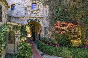 Château De La Chèvre D'Or - Réception