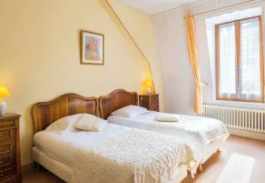 Hôtel Continental, Évian-les-Bains - Vue de la chambre