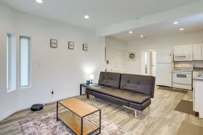 Stunning Peak Views Near Utah Lake! Cozy Getaway - Interni