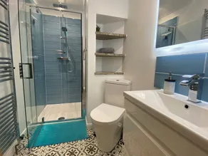 Ashlea - Bathroom