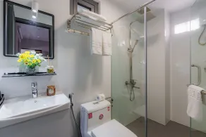 Salute Saigon Hotel and Spa - Bathroom