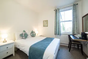 OYO Lonsdale Guest House - Room