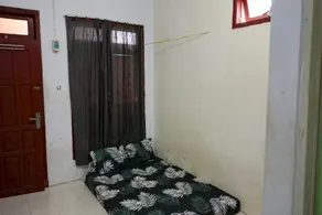 OYO Life 93712 Vanda Family - Habitación