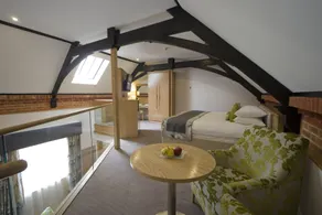 Oakley Hall Hotel - Room