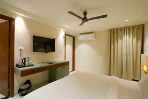 Hotel Square 36 - Room