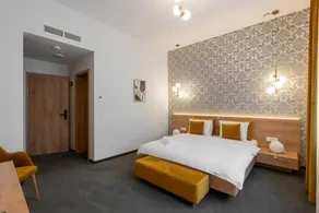 No Pardon Hotel - Room