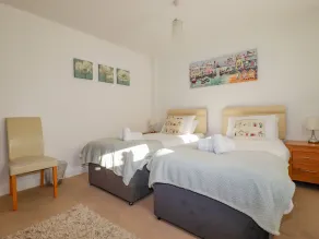 47 Bredon Court - Rom