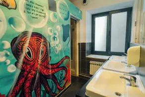 Whole Wide World Hostel - Badeværelse