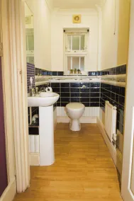 3 Bed Town House - Sleeps 5 - Ensuite - Off Street Parking - Pets Welcome - Wifi - Bathroom