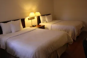 Days Inn & Suites by Wyndham Sunnyvale - Room