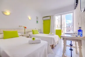 Garau Petit Hotel - Chambre