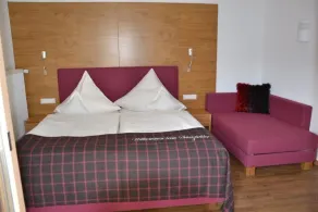 (4) Ferienwohnung, 40qm, Extra-Schlafzimmer, Küche, Balkon - Camera