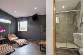 24 Meadow Retreat - Badezimmer