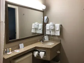 Quality Inn near Toms River Corporate Park - Salle de bain