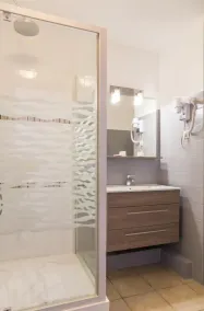 hotel la belle poule  - Salle de bain