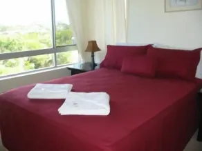 Estoril on Moffat - Room