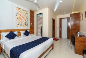 Hotel Kesarinandan Parkway - Room