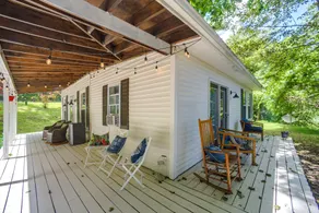 Lakefront West Sand Lake Home w/ Beach Access! - Interiör